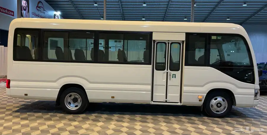 باص كوستر 15