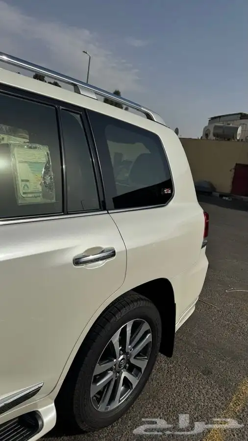 لاندكروزر VXS 2