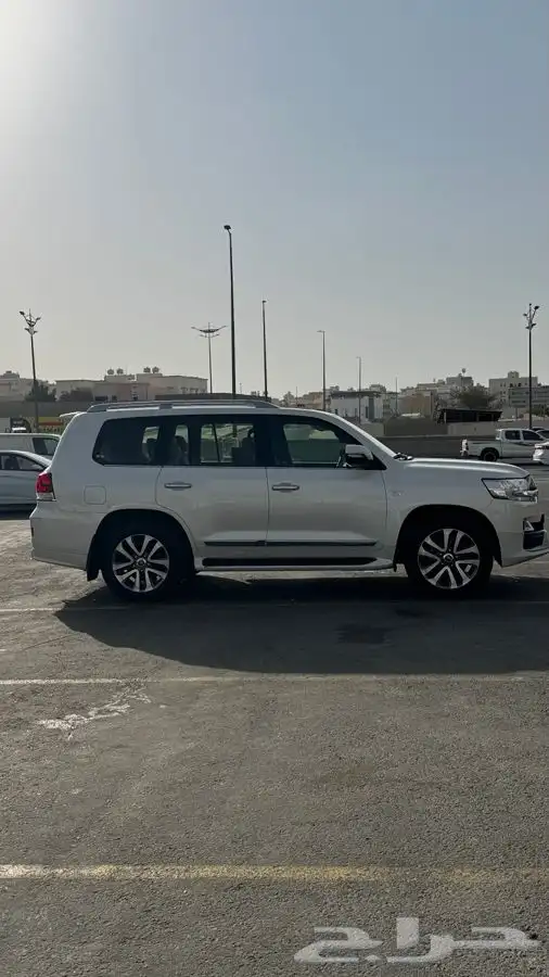 لاندكروزر VXS 1