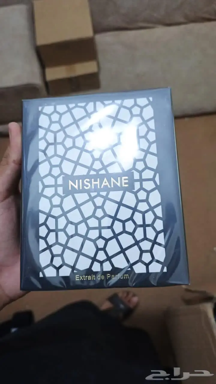عطور 23
