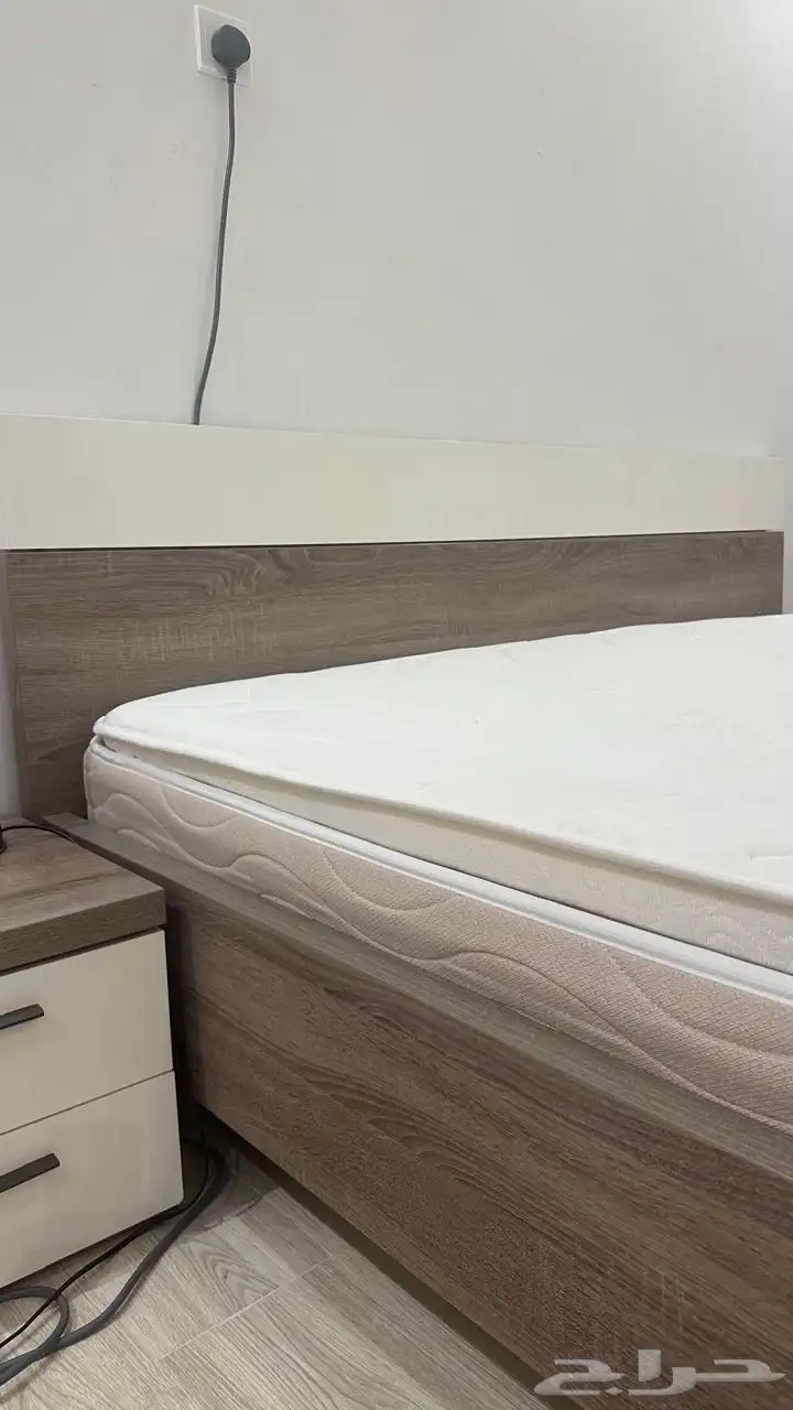 سرير للبيع بدون المرتبه 3