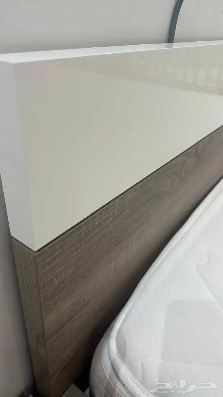 سرير للبيع بدون المرتبه 2