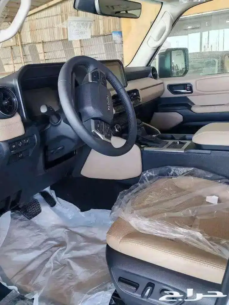 تويوتا برادو TXL3 بنزين 2025 متوفر بقسط 3100 لدى الحسن 6