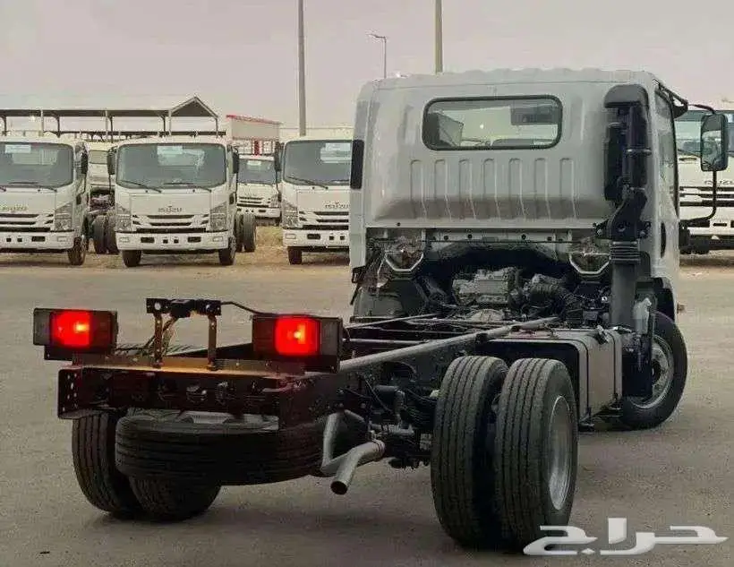 ايسوزو دينا 4 طن شاص طويل 2025 2