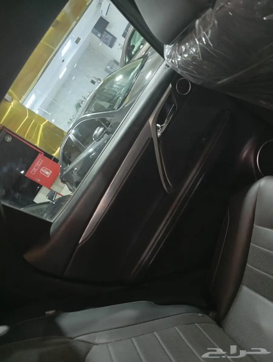 لكزس اركس 350 موديل 2022 12