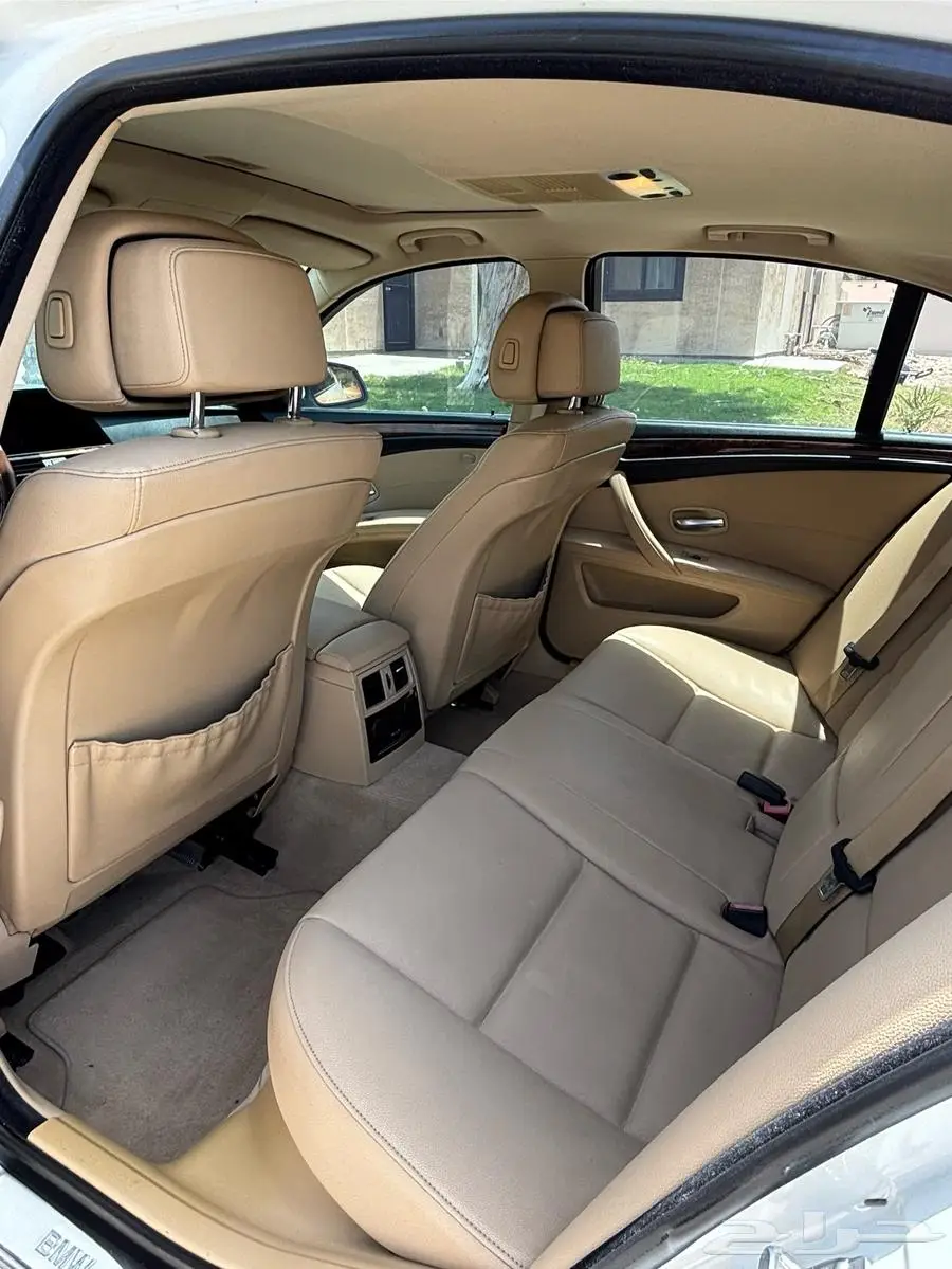 2010 BMW 520i 1
