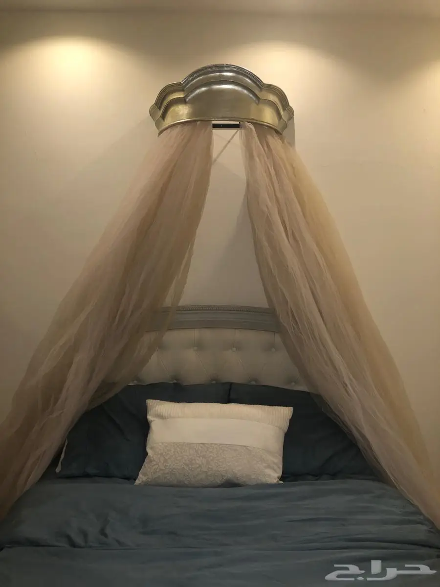 سرير بنات من بوتري بارن pottery barn bed 2