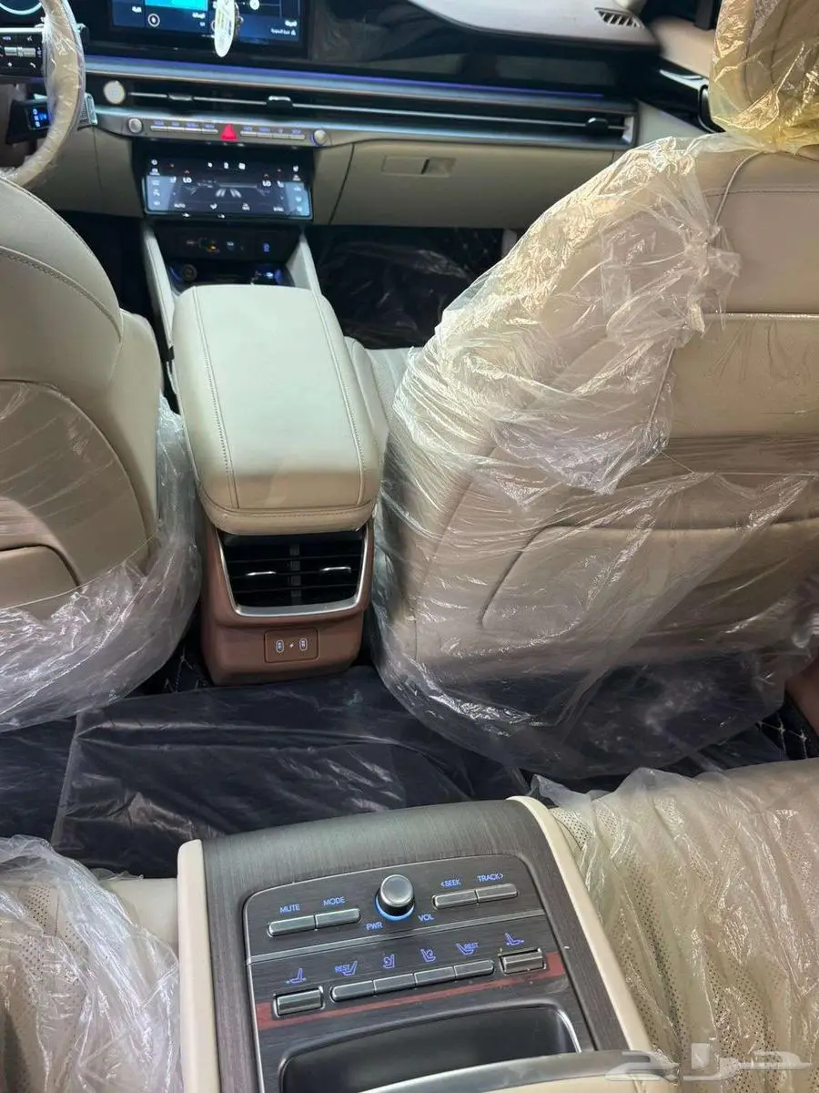 هيونداي ازيرا كاليجرافي 2025 7