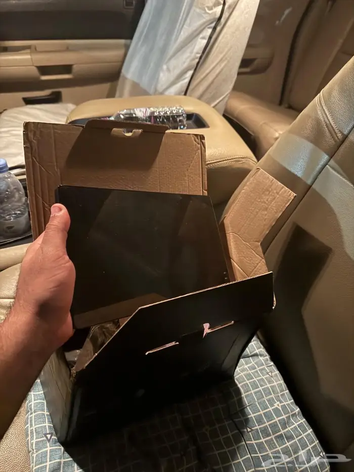 للبيع شاشة تركب على جميع السيارات 0