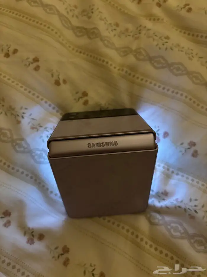 Galaxy ZGlip3 3