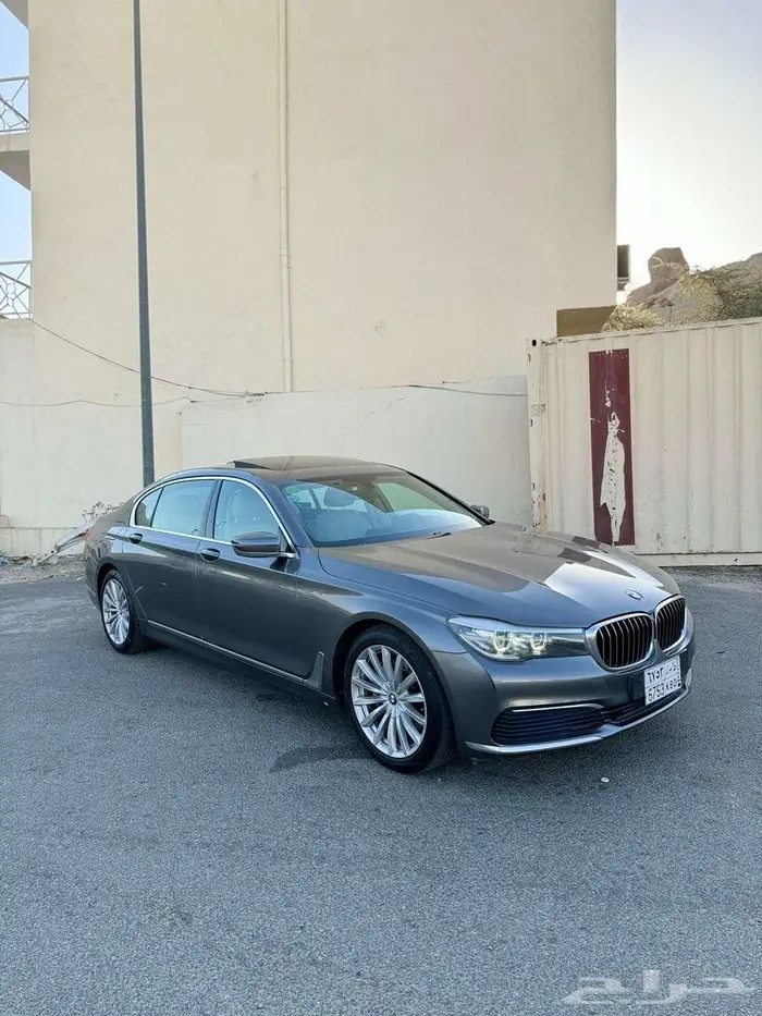 للبيع BMW 2017 مصينة صيانة شاملة ثاني مالك 32