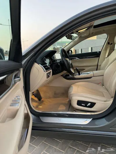 للبيع BMW 2017 مصينة صيانة شاملة ثاني مالك 24