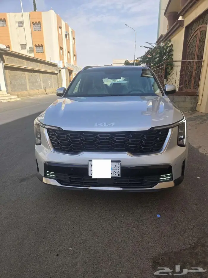 للتنازل جيب كيا سورنتو موديل 2024 شبه جديد 0