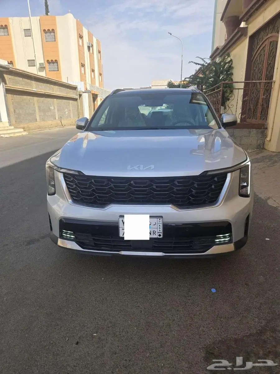 للتنازل جيب كيا سورنتو موديل 2024 شبه جديد 0