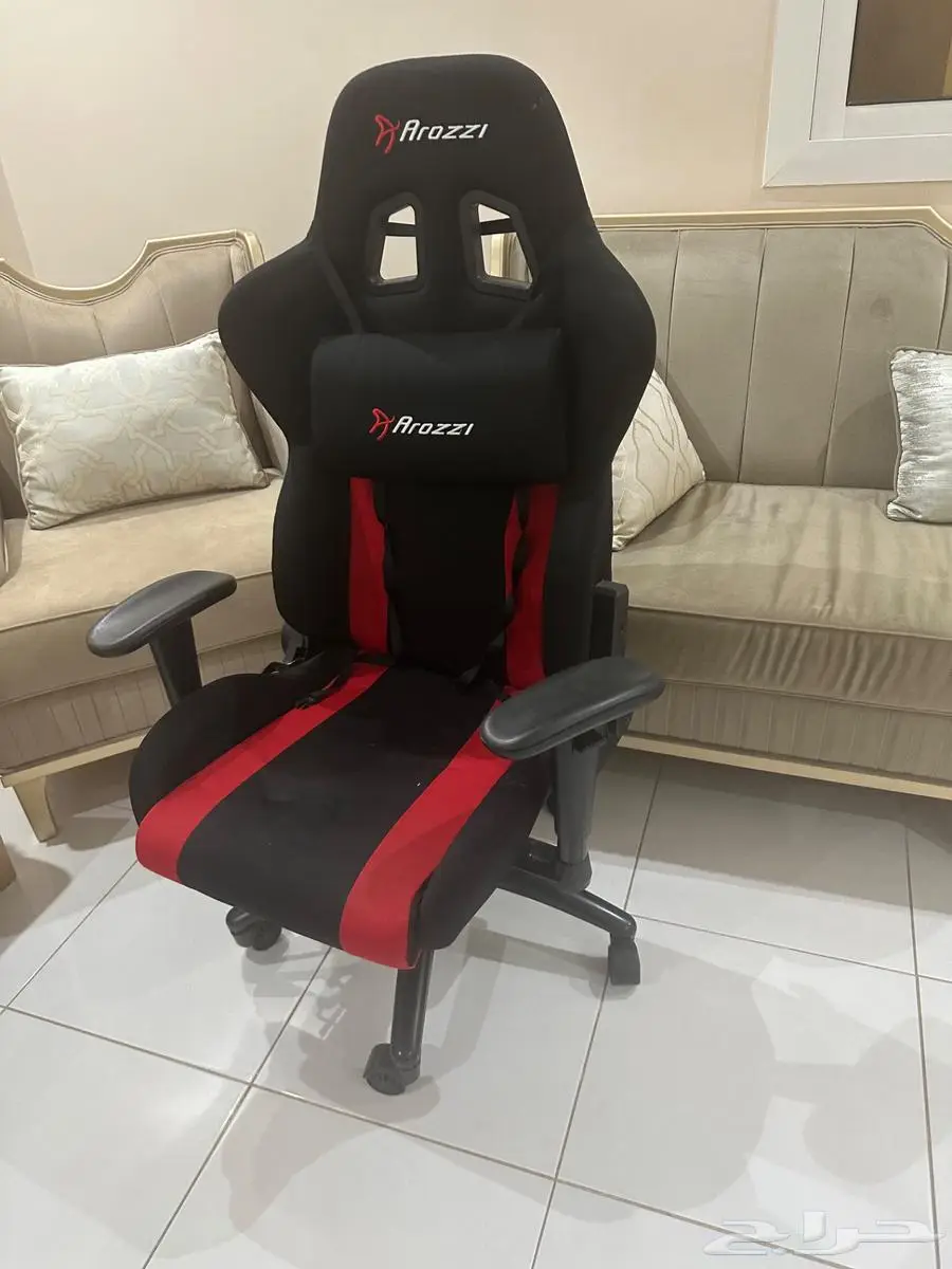 كرسي بحالة ممتازة 0