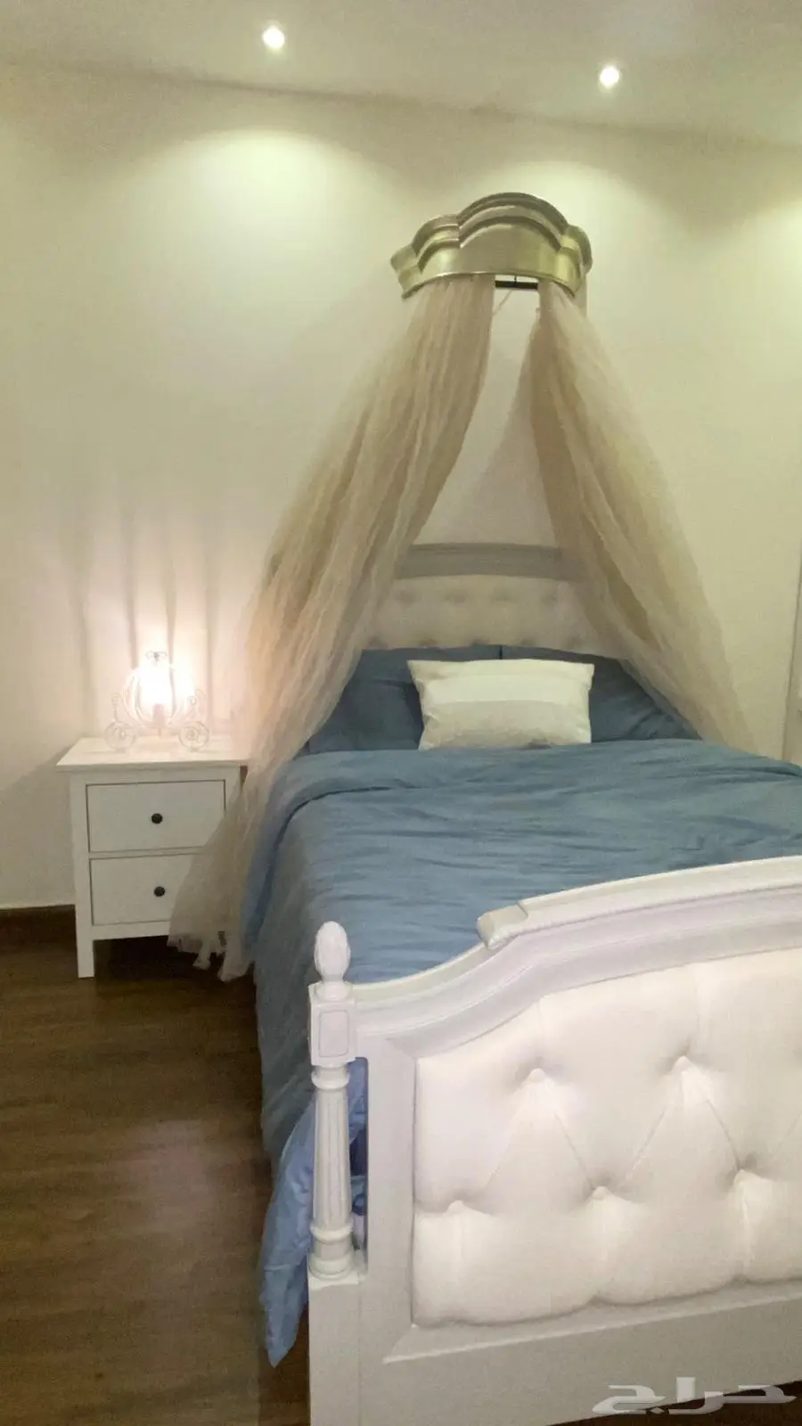 سرير بنات من بوتري بارن pottery barn bed 3