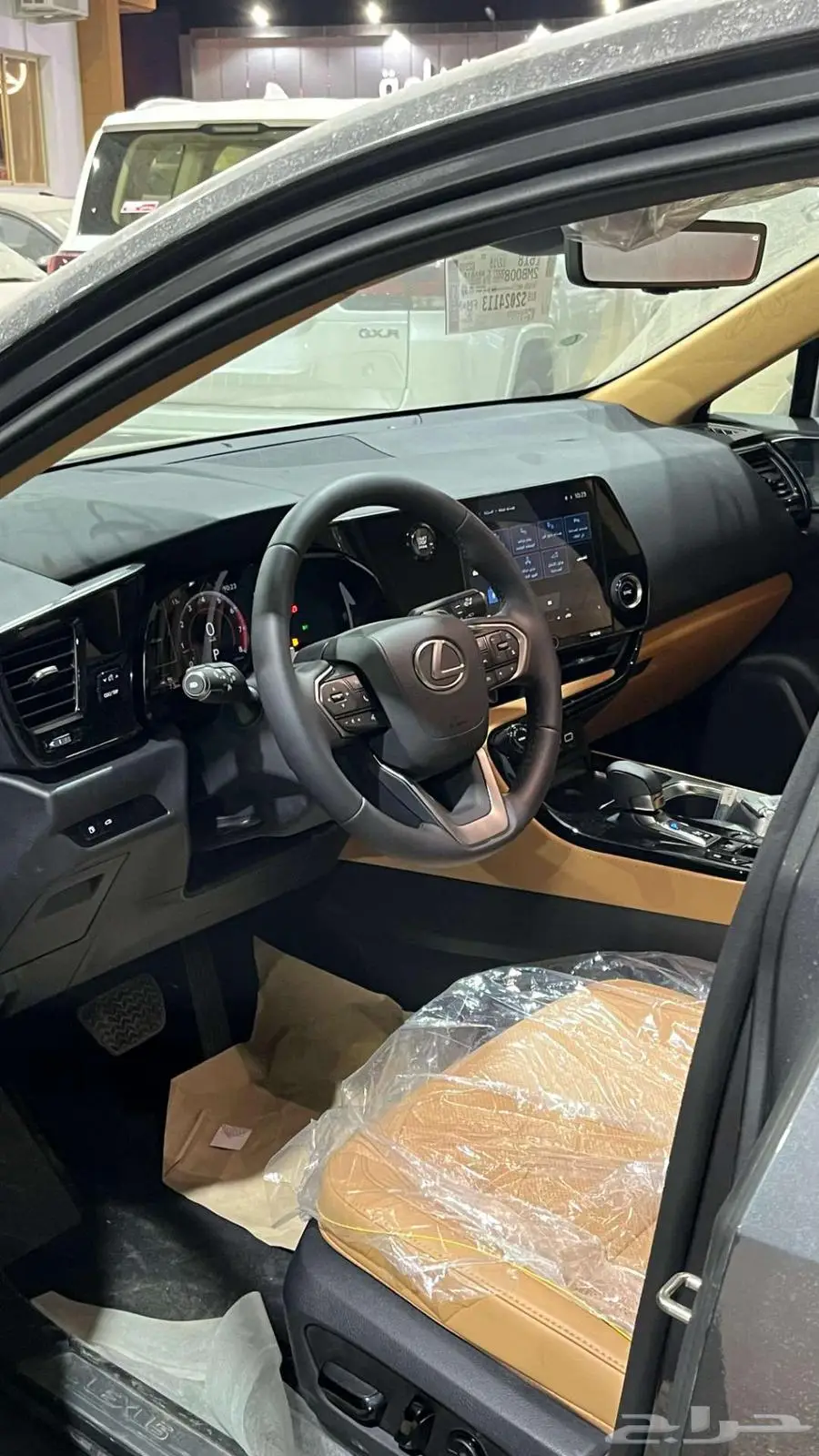 لكزس ان اكس 350AA ستاندر 2025 3