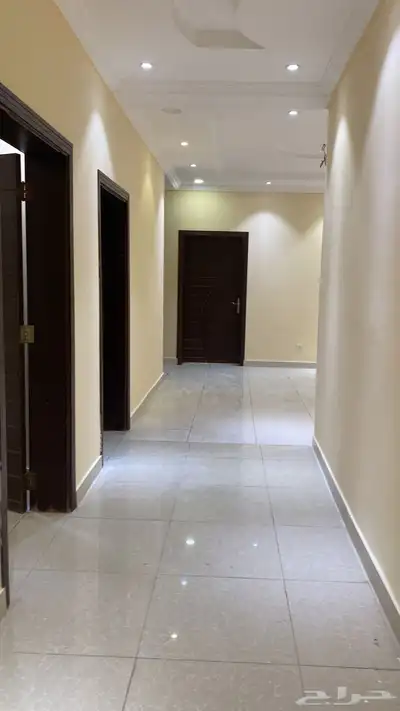 شقه للايجار 4 غرف و غرفتين حي الصواري ابحر 9