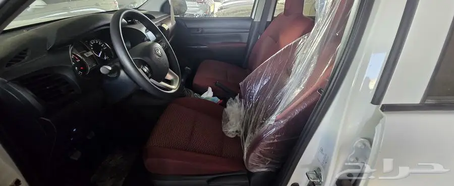 هايلوكس بنزين عداد 900 كيلو 2025 4