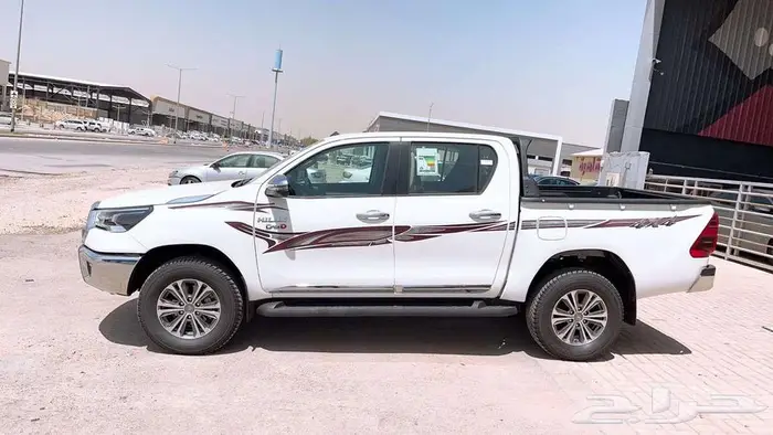 هايلوكس غمارتين S-GLX 4 4 اوتوماتيك 2.4 ديزل 2025 2