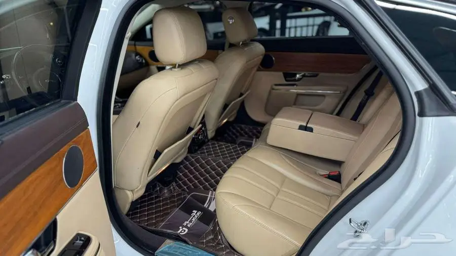 2013 جاكور XJ 9