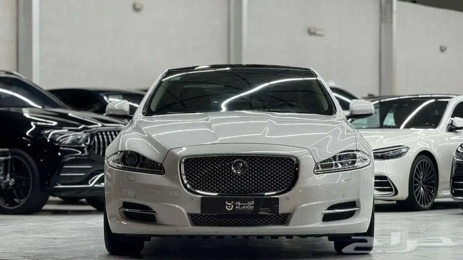 2013 جاكور XJ 2