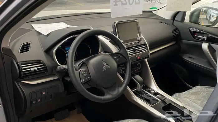 عرض خاااص ميتسوبيشي اكليبس كروس نص فل موديل 2025 4