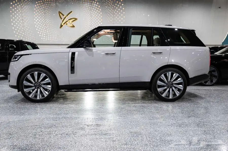 شركة البريمي لسيارات رانج روفر SV 1