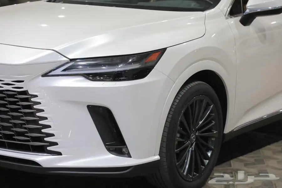 ليكزس RX 350 AA فتحة سقف جلد اربعة سلندر موديل 2024 8