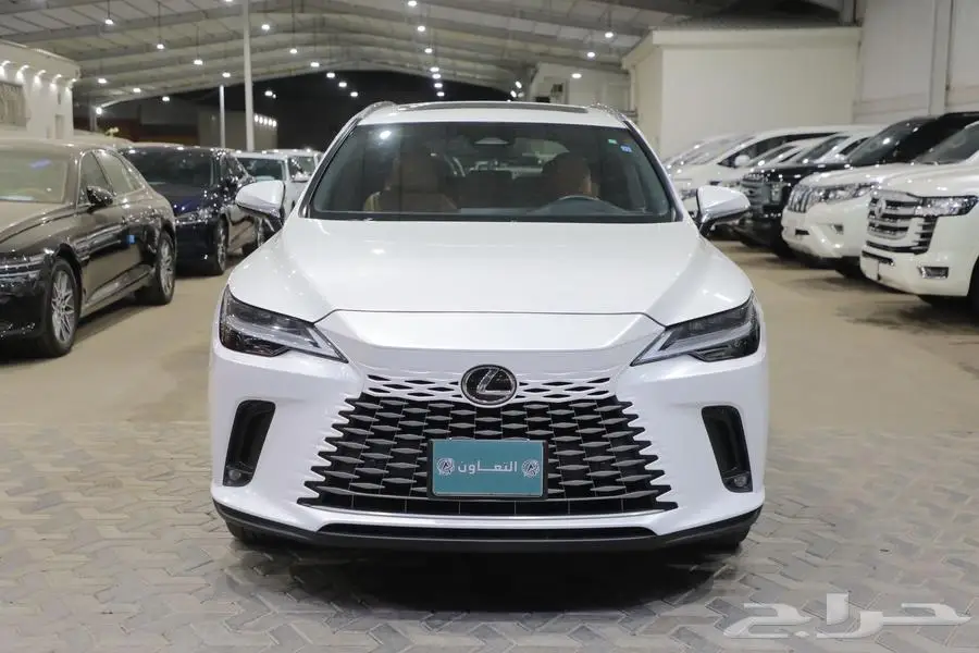 ليكزس RX 350 AA فتحة سقف جلد اربعة سلندر موديل 2024 1