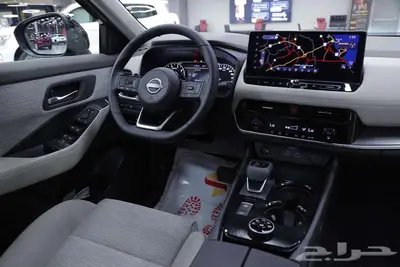 نيسان اكس تريل SV بلس 4WD سقف أسود 2025 قمة الفخامة والأداء 9