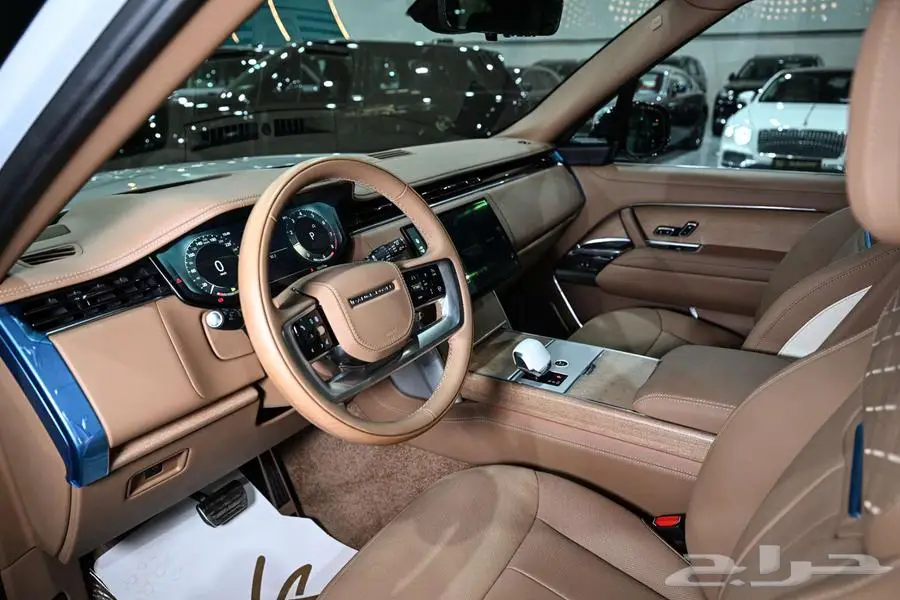 شركة البريمي لسيارات رانج روفر SV 7