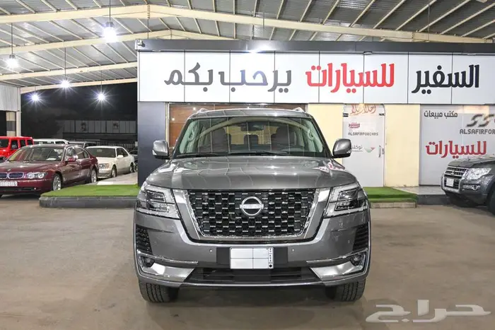 نيسان باترول 2023 8 سلندر تيتانيوم 1