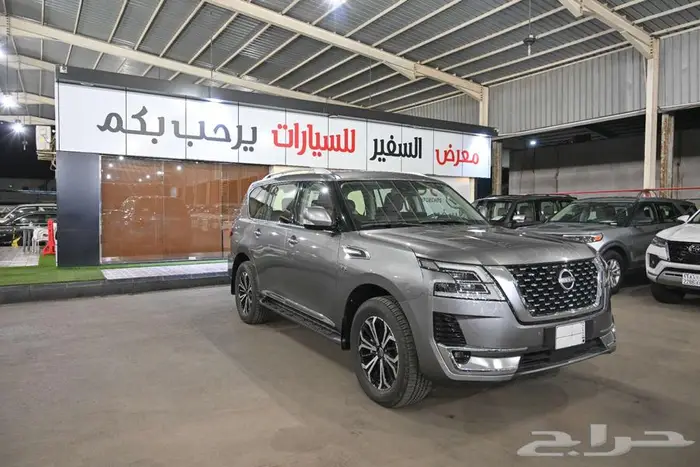 نيسان باترول 2023 8 سلندر تيتانيوم 0