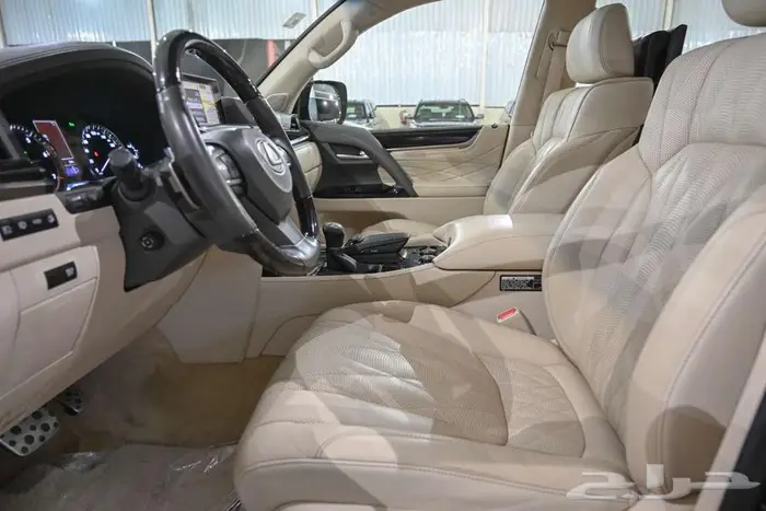 لكزس LX570 2020 بلاك اديشين 12