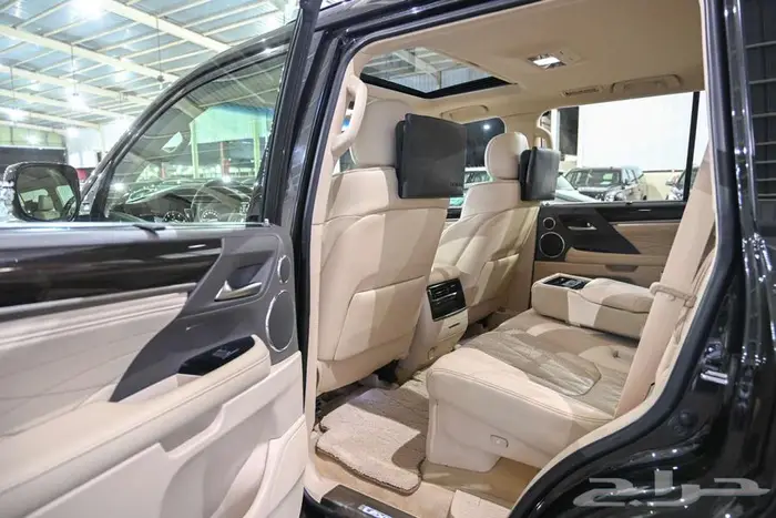 لكزس LX570 2020 بلاك اديشين 9