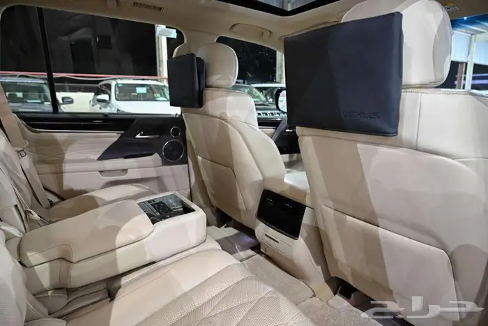 لكزس LX570 2020 بلاك اديشين 8