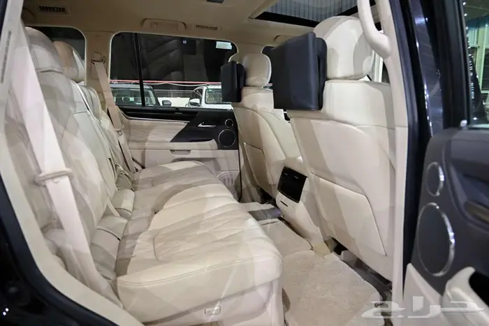 لكزس LX570 2020 بلاك اديشين 7