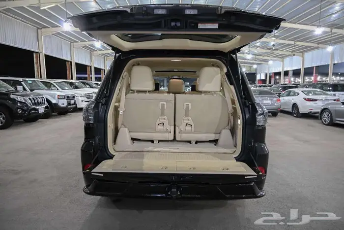لكزس LX570 2020 بلاك اديشين 5