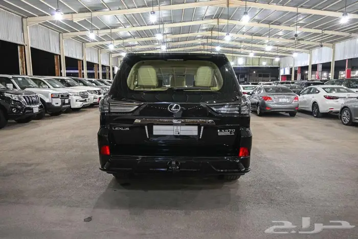 لكزس LX570 2020 بلاك اديشين 4