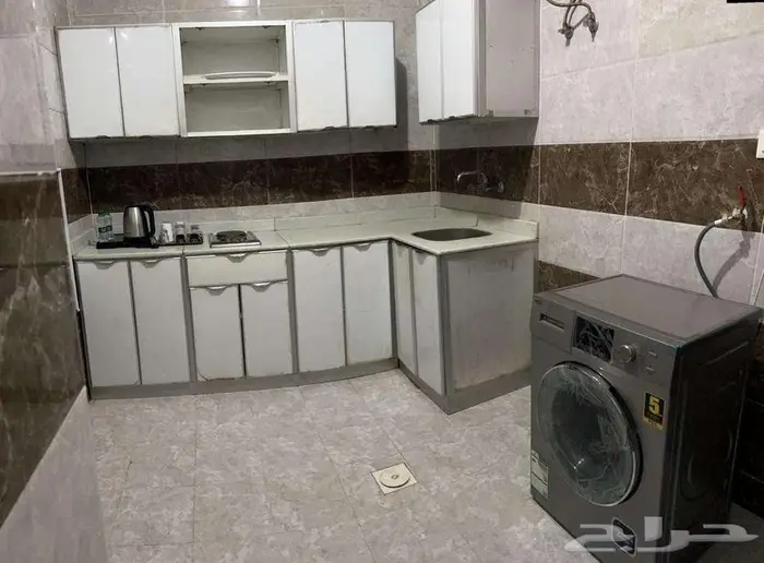شقق وغرف مفروشه للايجار شرورة 2