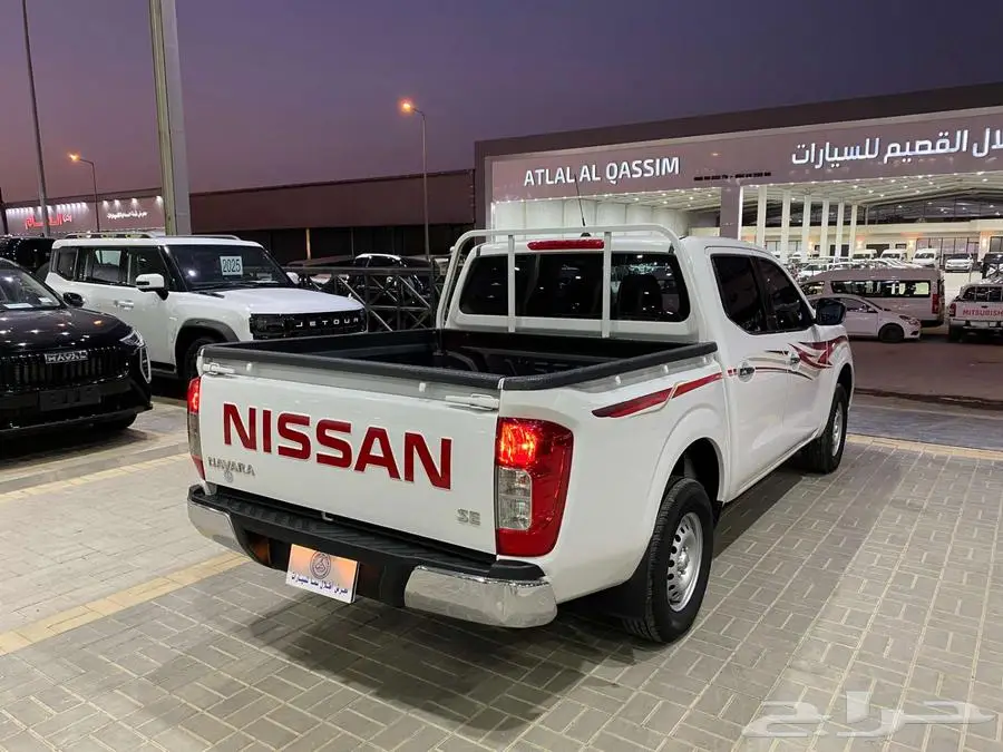 نيسان نافارا 2016 ابيض ماشيه 65000كم 21