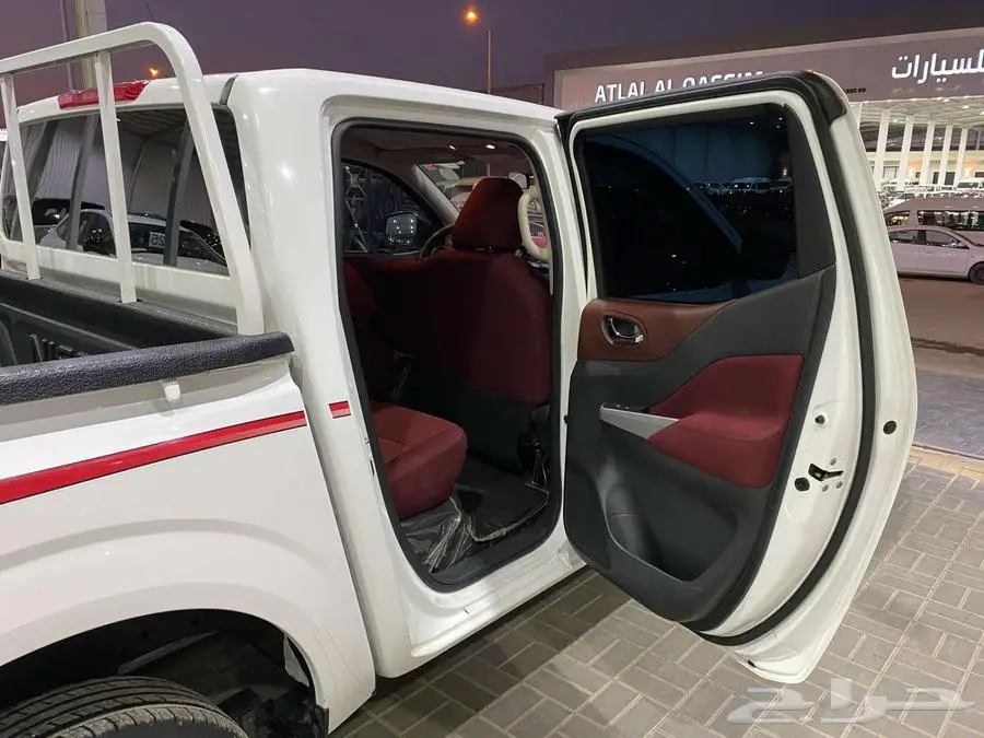 نيسان نافارا 2016 ابيض ماشيه 65000كم 16