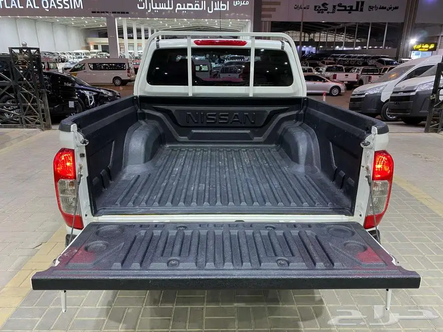 نيسان نافارا 2016 ابيض ماشيه 65000كم 12