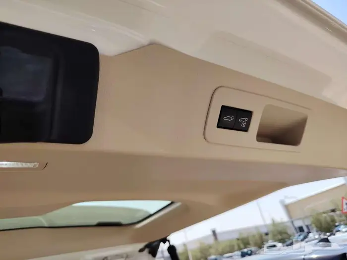 لاند كروز VXR بنزين 2022 مستعمل 11