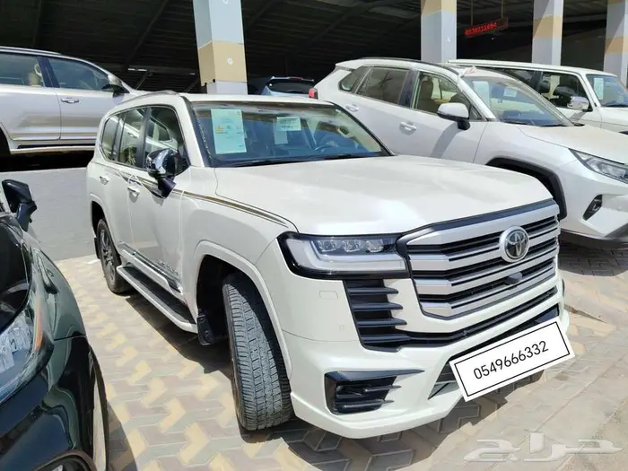 لاند كروز VXR بنزين 2022 مستعمل 1