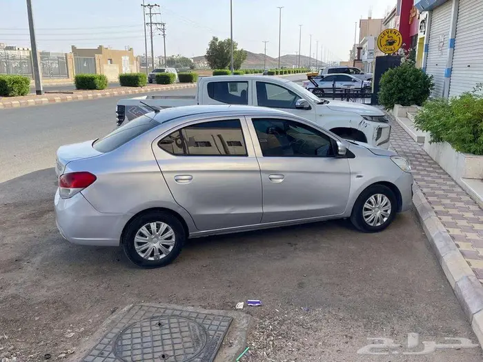 ميتسوبيشي اتراج 2019 للبيع قير اوتماتيك 3