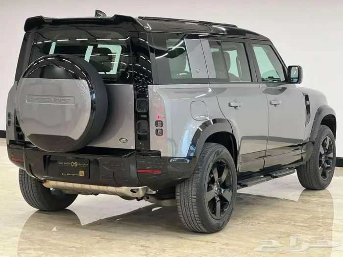 Defender 110 v4 2023 saudi 5