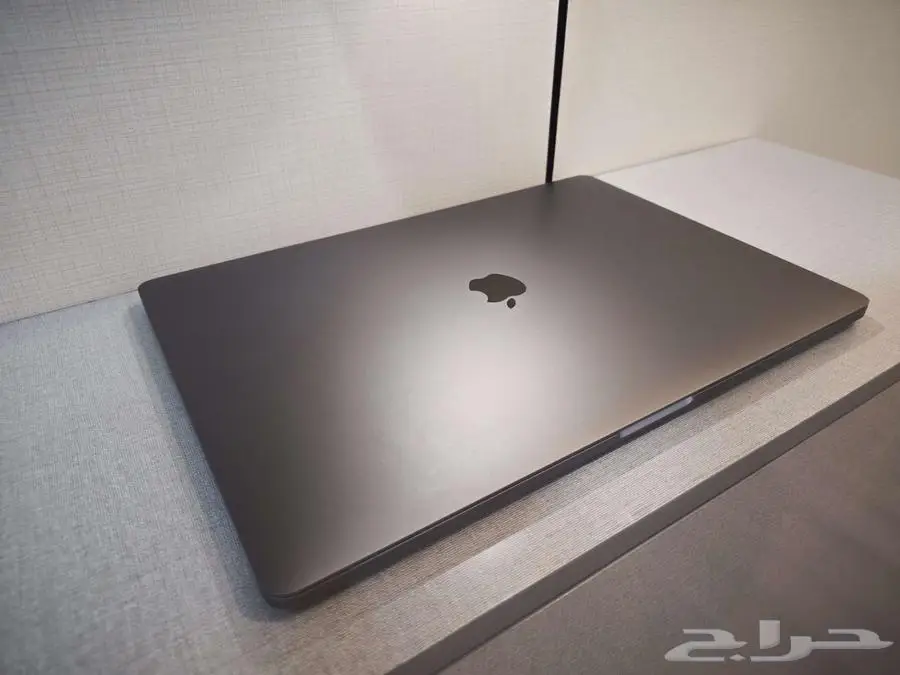 (Macbook pro i9 (16-inch 1