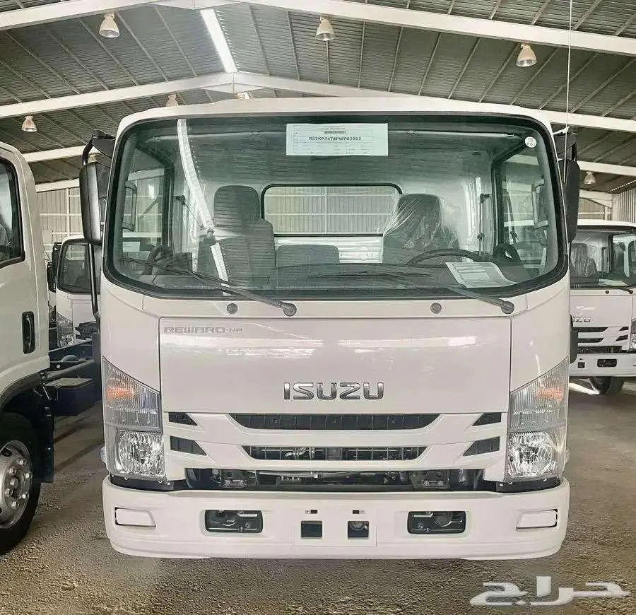 ايسوزو دينا 4 طن شاص طويل 2025 1